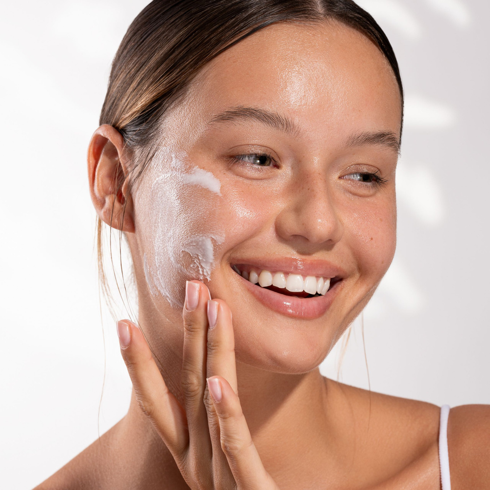 Bielenda Glaze & Glow Nawilżająco-Rozświetlający Krem Glazed Skin 50ml