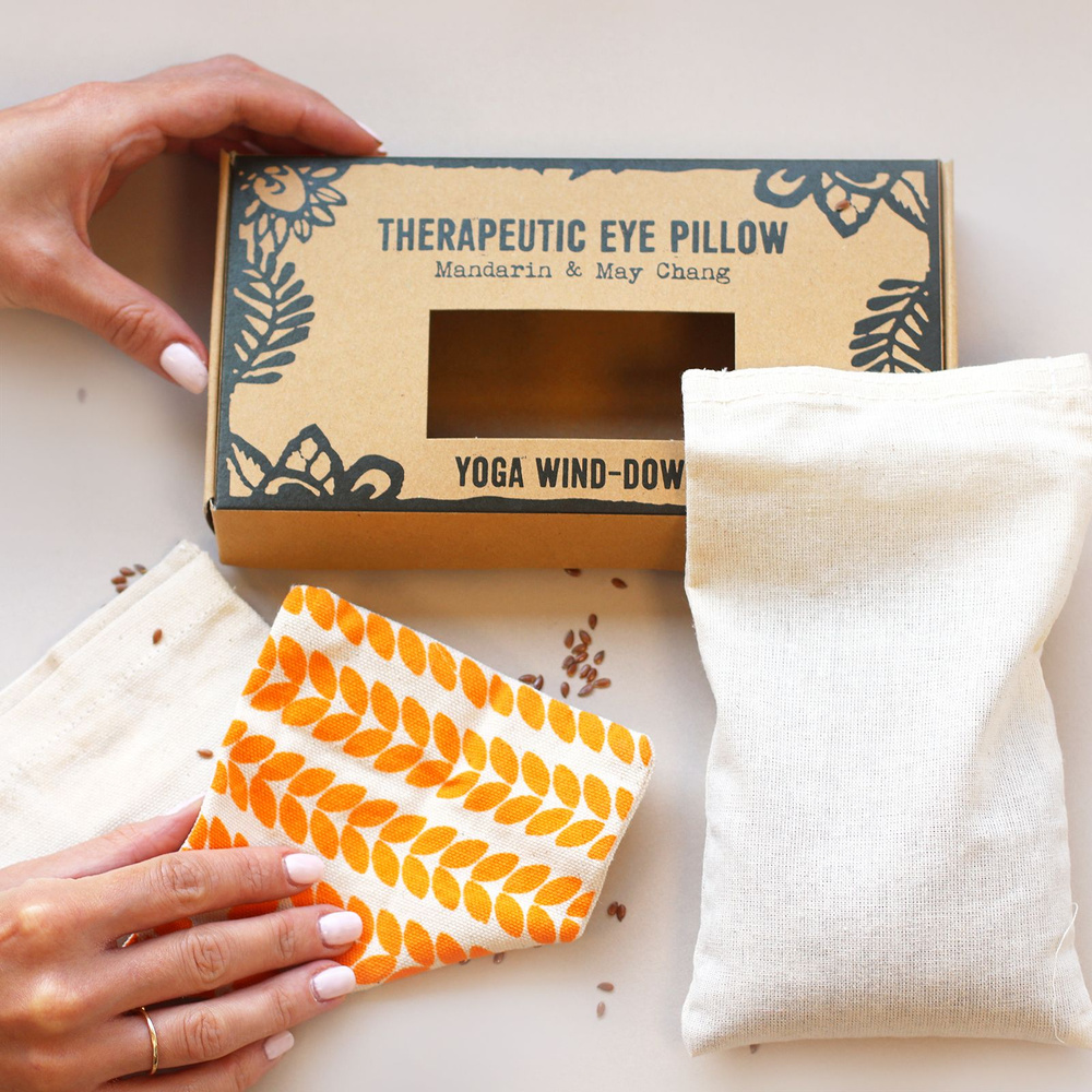 Agnes + Cat Eye Pillow - Yoga wind-down