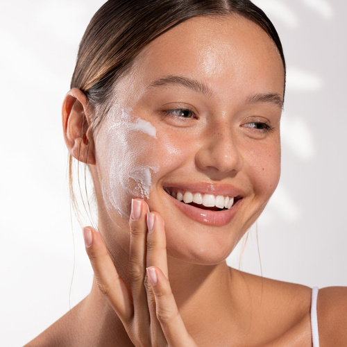 Bielenda Glaze & Glow Nawilżająco-Rozświetlający Krem Glazed Skin 50ml