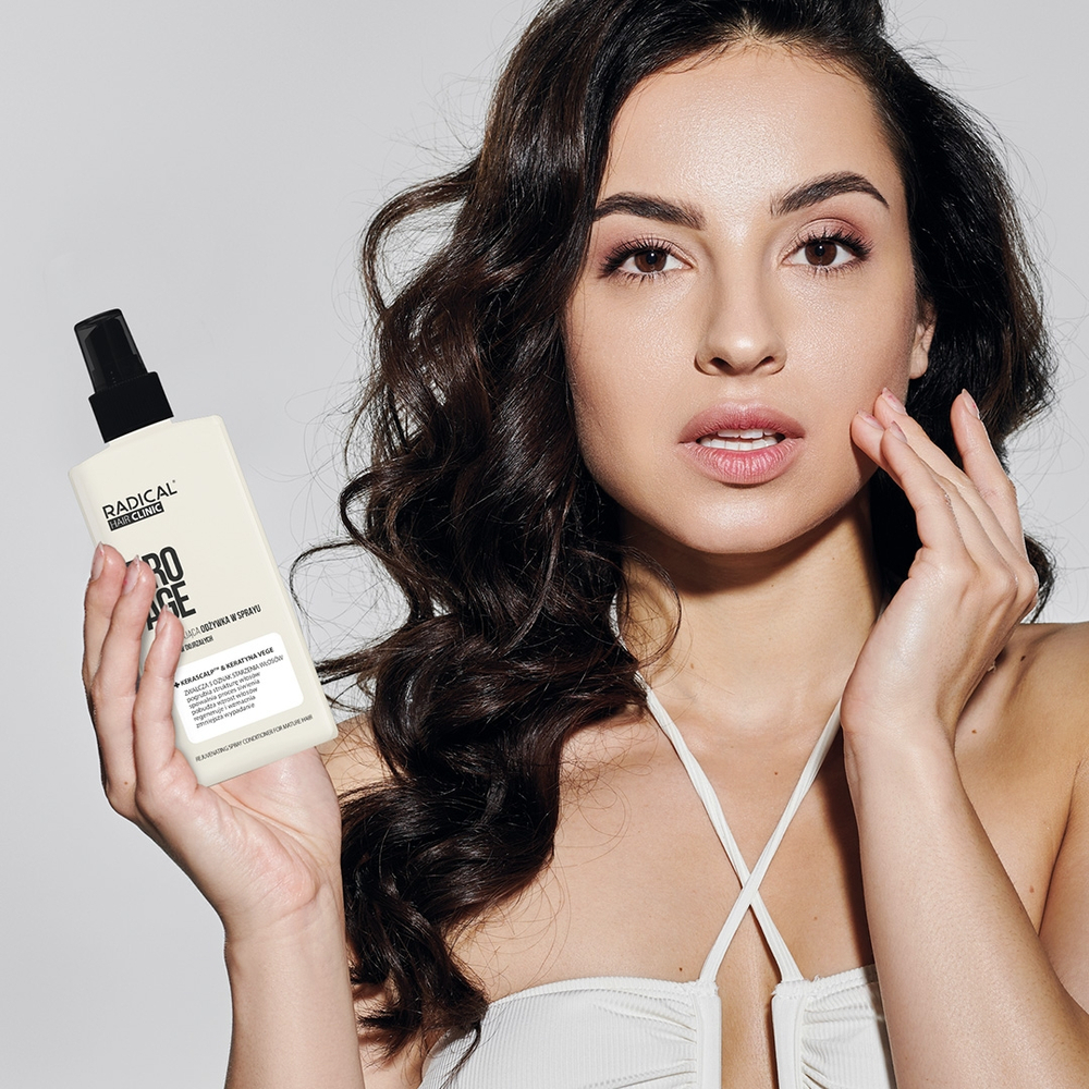 Farmona Radical Hair Clinic Pro Age Odmładzająca Odżywka w Sprayu dla Włosów Dojrzałych 200ml