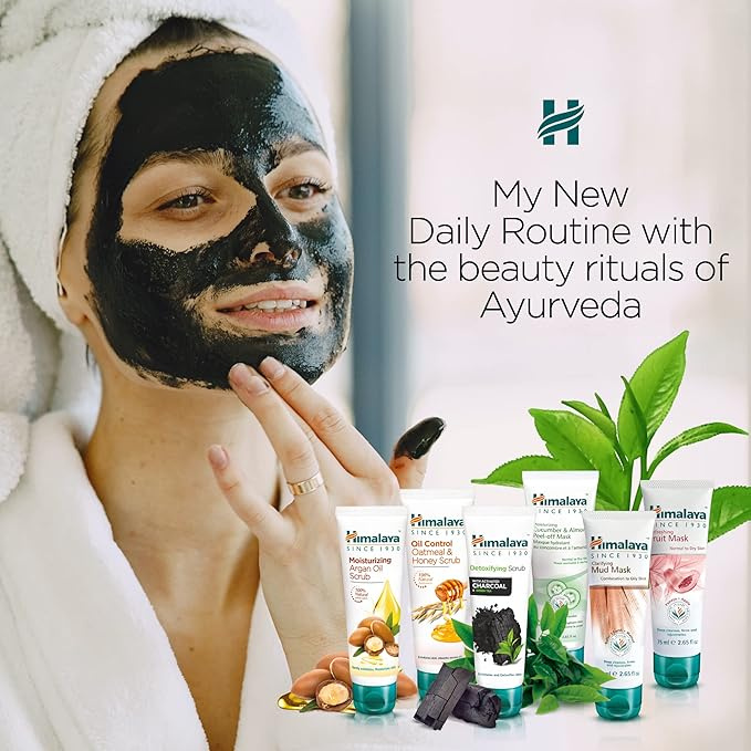 Himalaya Scrub with Activated Charcoal & Green Tea Detoxifying Charcoal Peeling for Normal to Oily Skin 75ml