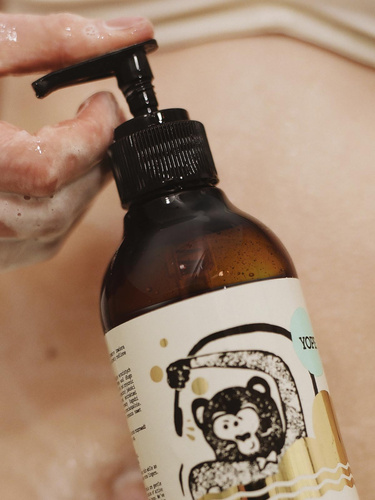 Yope Nawilżający Naturalny Żel pod Prysznic z Boswellią i Rozmarynem 400ml