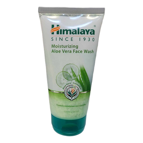 Himalaya Moisturizing Aloe Vera Face Wash for Gentle Cleansing 150ml