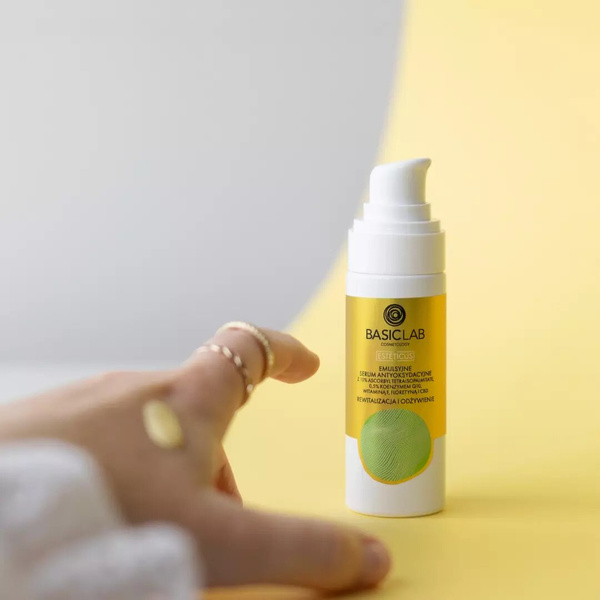 BasicLab Cosmetology Emulsyjne Serum Antyoksydacyjne z 10% Ascorbyl Tetraisopalmitate Rewitalizacja i Odżywienie dla Skóry Suchej Mieszanej i Problematycznej na Dzień i na Noc 30ml
