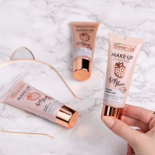 Bielenda Make Up Academie Vege Flumi Fluid Mineralny Rozświetlający 02 Słoneczny Beż 30g