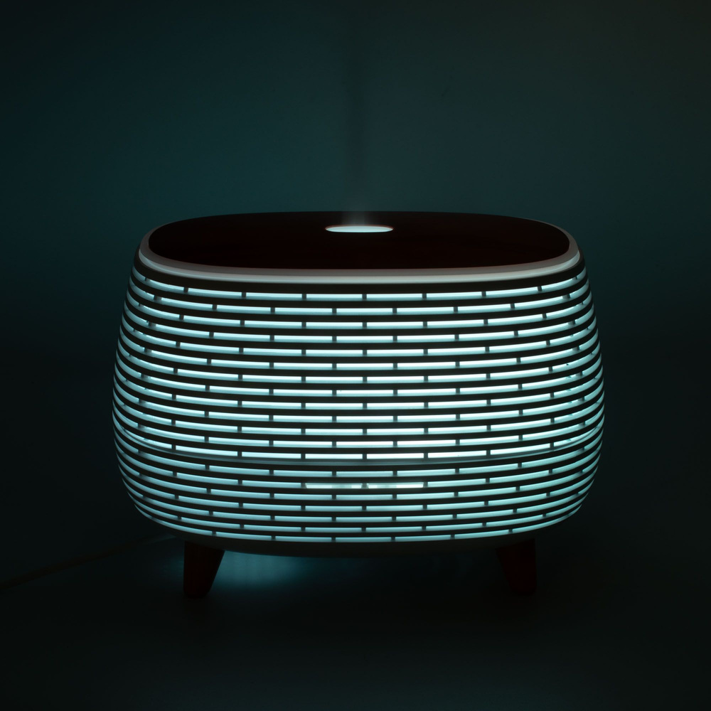Futuristic Ribbed Aroma Diffuser with Colour-Changing Light