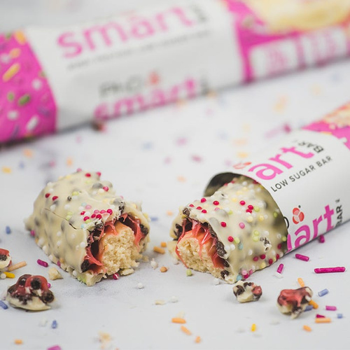PhD Smart Bar High Protein Low Sugar Bar with Birthday Cake Flavour 64g