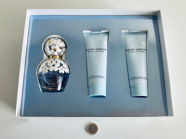 Marc Jacobs Daisy Dream Gift Set 50ml EDT + 75ml Body Lotion + 75ml Shower Gel for Women 1 Piece