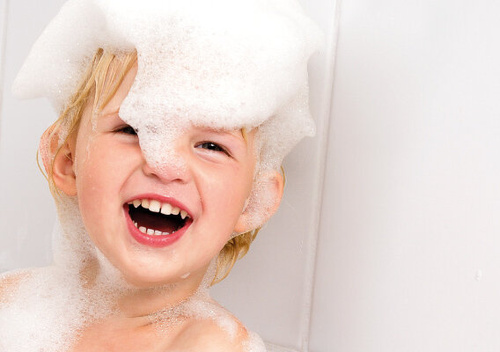 Ziaja Baby Pianka do Mycia Buzi, Rączek i Ciała dla Dzieci 1+ 250ml