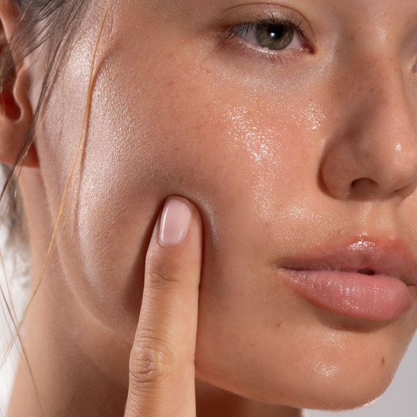 Bielenda Glaze & Glow Nawilżająco-Rozświetlające Mleczko-Esencja 120ml