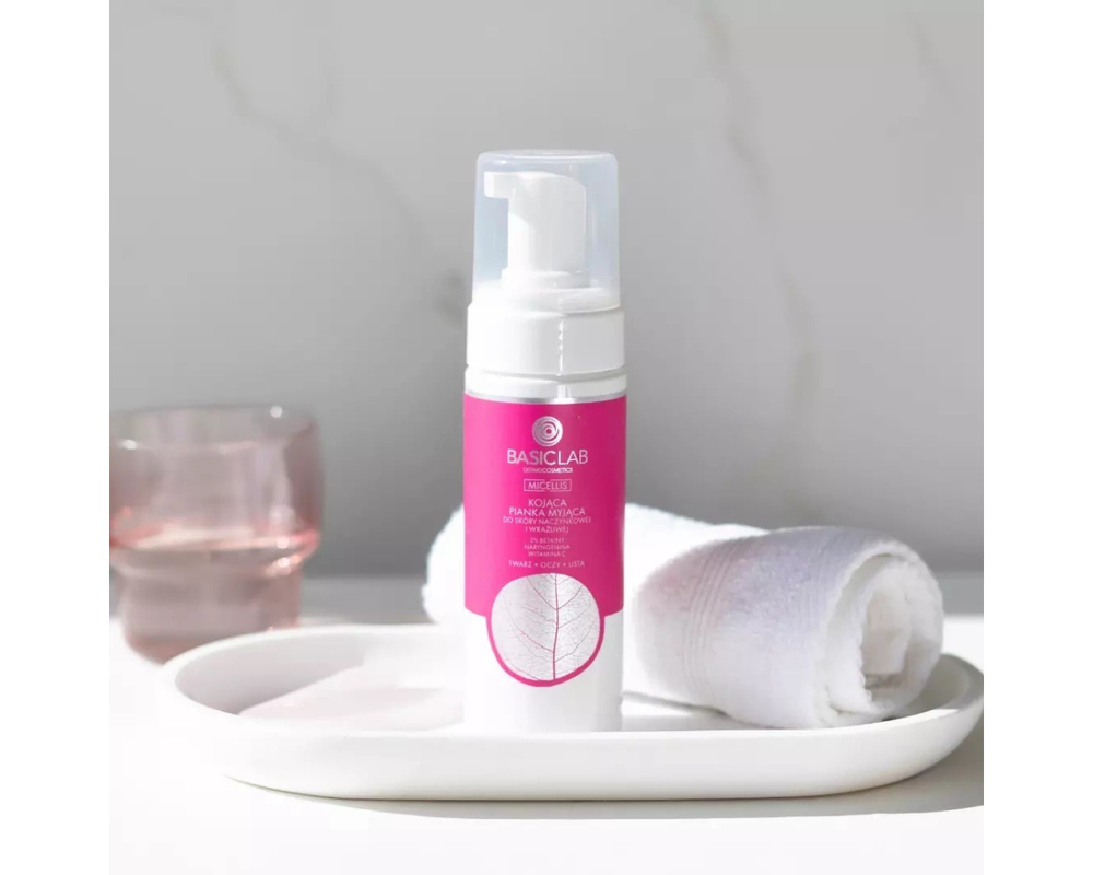 BasicLab Micellis Kojąca Pianka Myjąca 2% Betainy Naryngenina Witamina C dla Skóry Naczynkowej i Wrażliwej 150ml