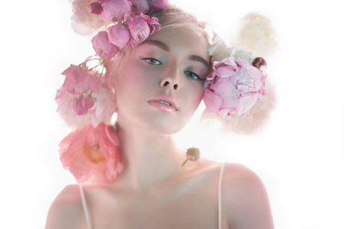 Eveline Flower Garden Creamy Lip Gloss No. 3 Vegan 4.5ml