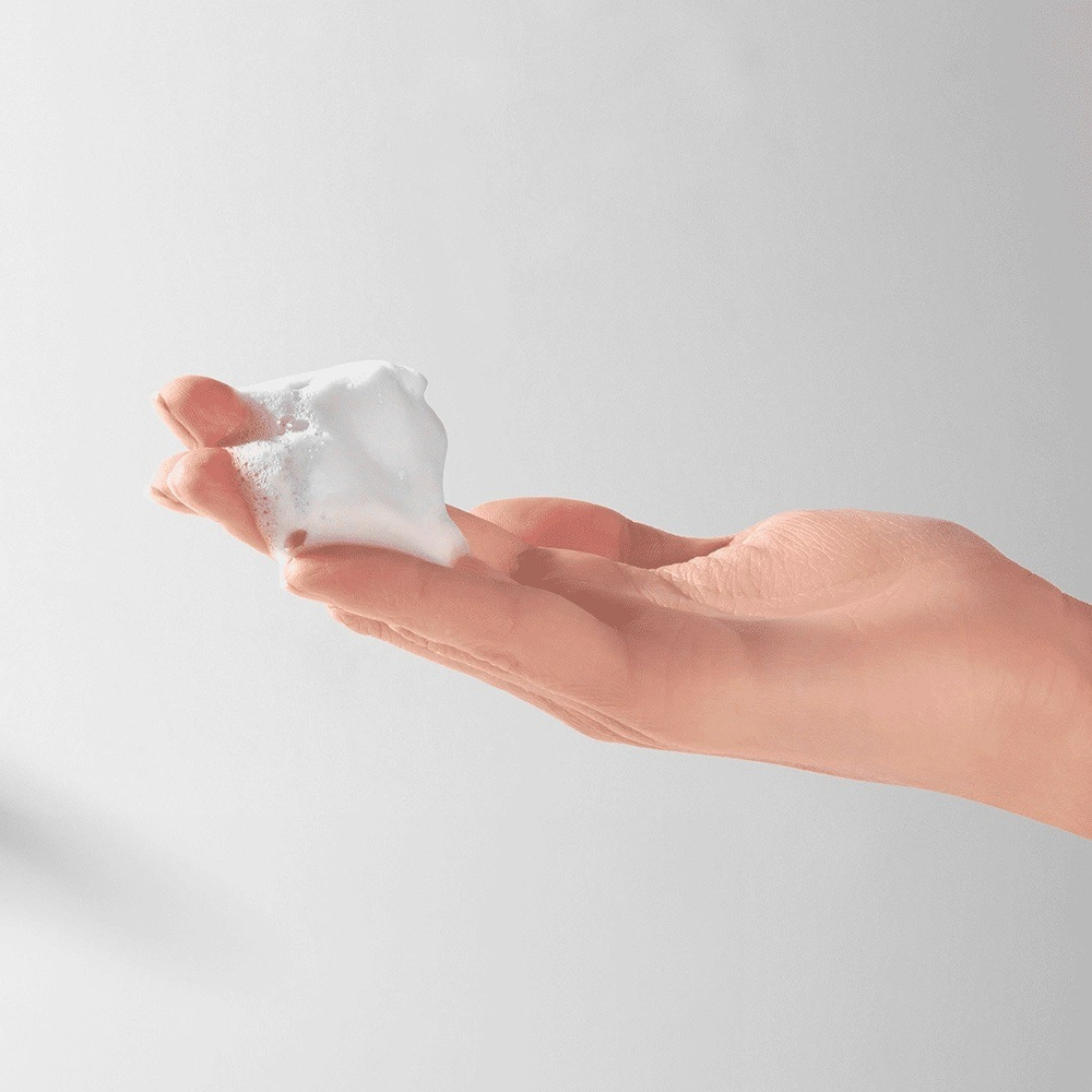 BasicLab Micellis Moisturizing Cleansing Foam 2% Trehalose Hyaluronic Acid Glycine for Dry and Sensitive Skin 150ml