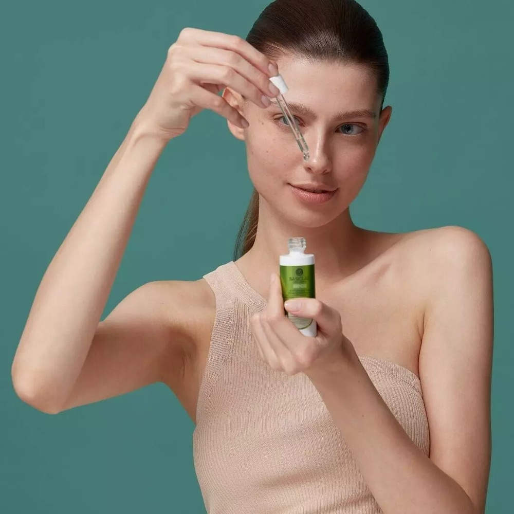 BasicLab Antyoksydacyjne Serum Wyrównujące z Witaminą C 15% 30ml