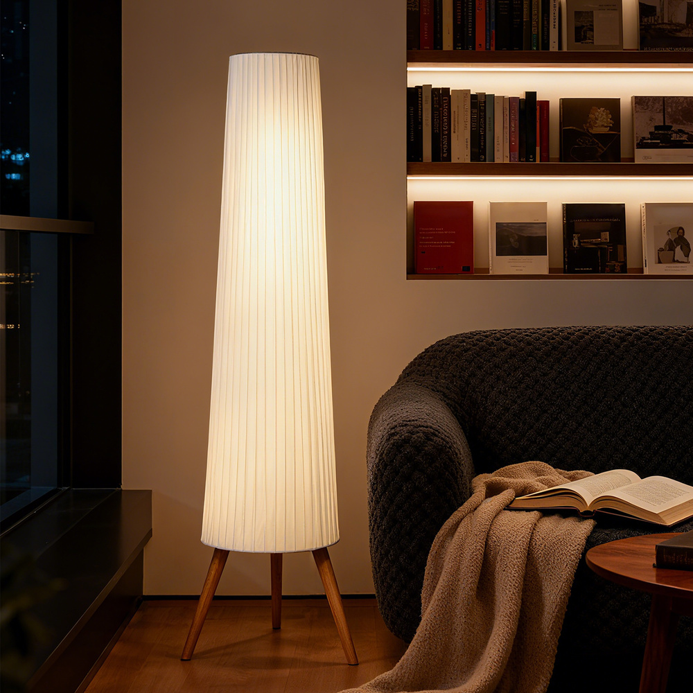 HOMCOM Three-Level Tripod Floor Lamp - White
