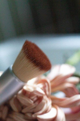 Shy Deer Flat Kabuki Brush Vegan Cruelty Free 1 Pc