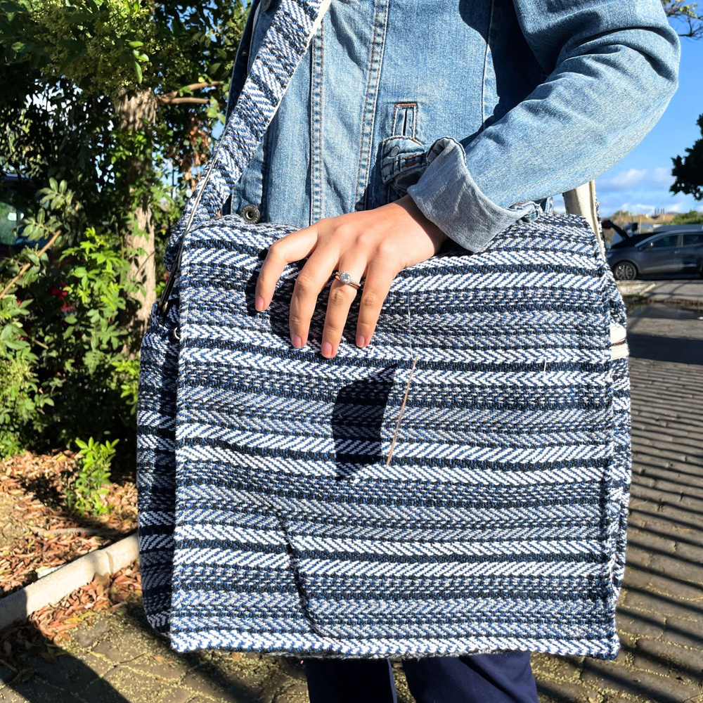Soft Banjar Laptop Bag - Blue Strips